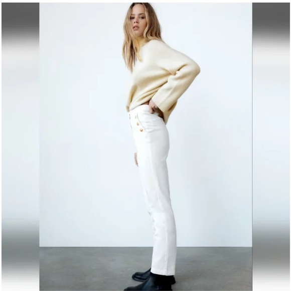 NWT Zara Gold Button White Jeans - Picture 3 of 9